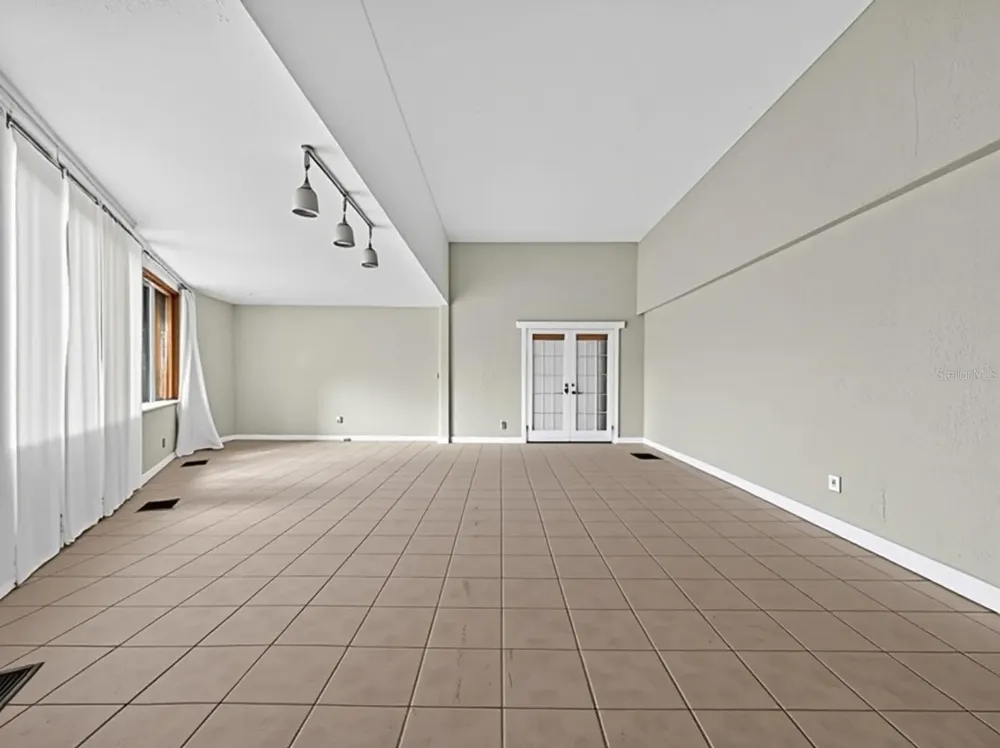 14820 COUNTY ROAD 48 Astatula, FL 34705
