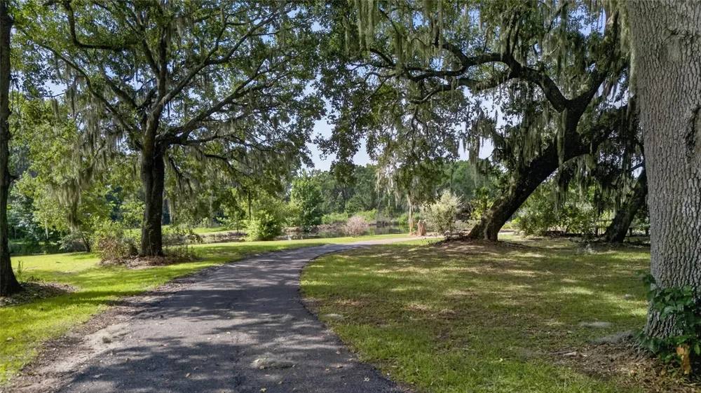 14820 COUNTY ROAD 48 Astatula, FL 34705