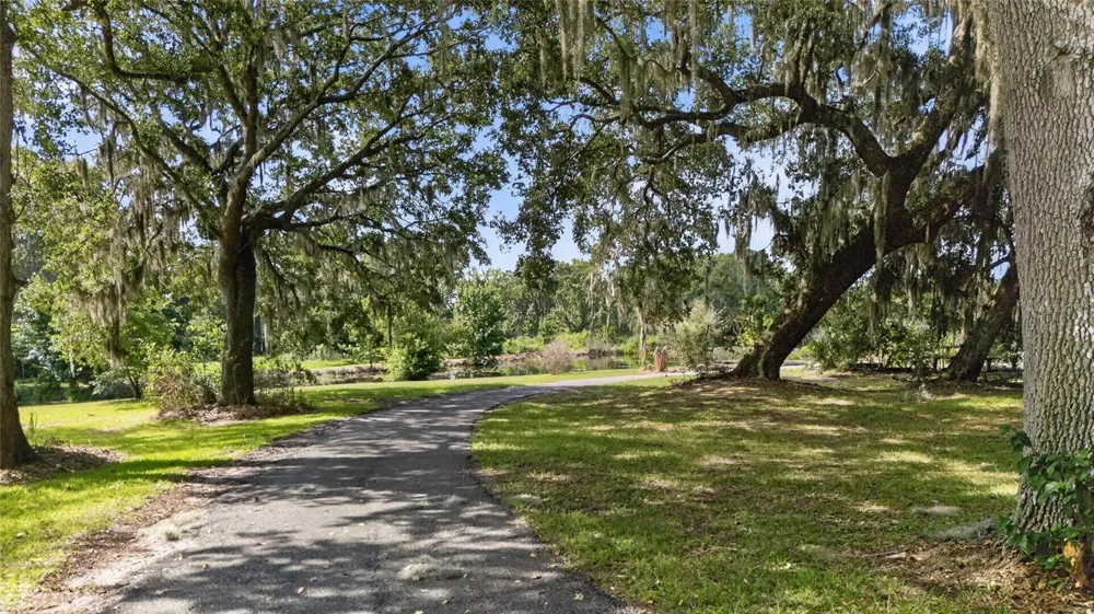 14820 COUNTY ROAD 48 Astatula, FL 34705