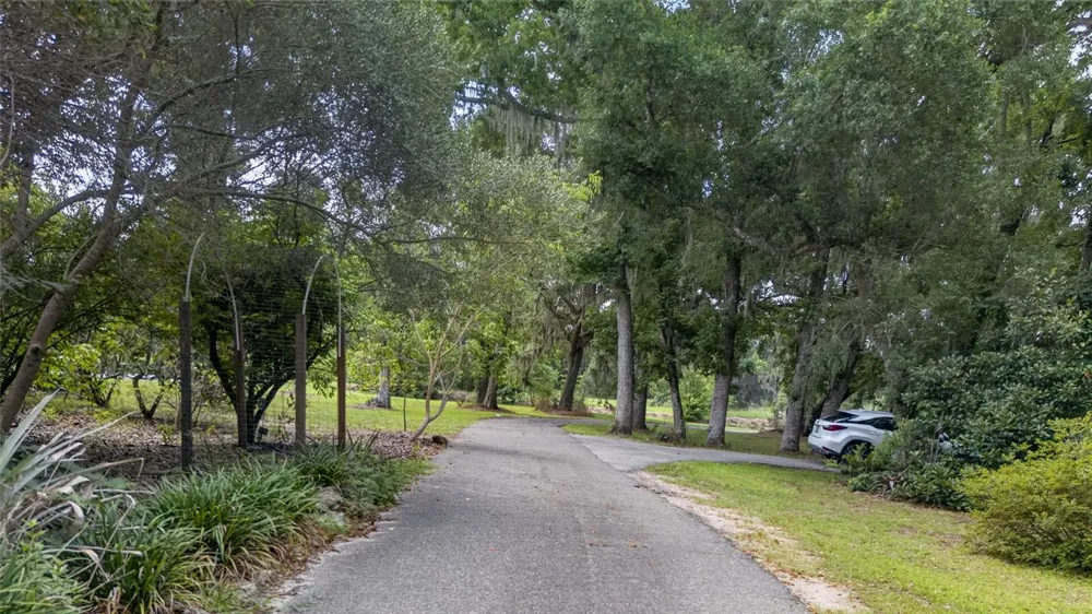 14820 COUNTY ROAD 48 Astatula, FL 34705