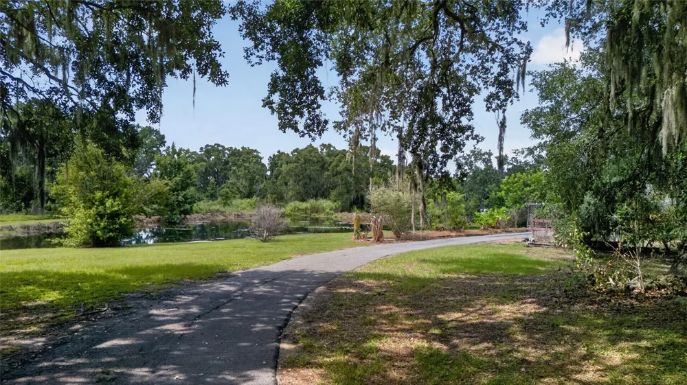 14820 COUNTY ROAD 48 Astatula, FL 34705