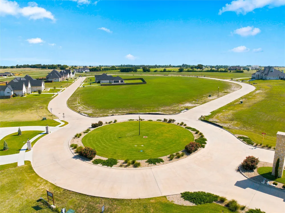 115 Yellow Rose Street Lorena, TX 76655
