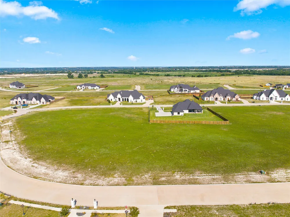 115 Yellow Rose Street Lorena, TX 76655