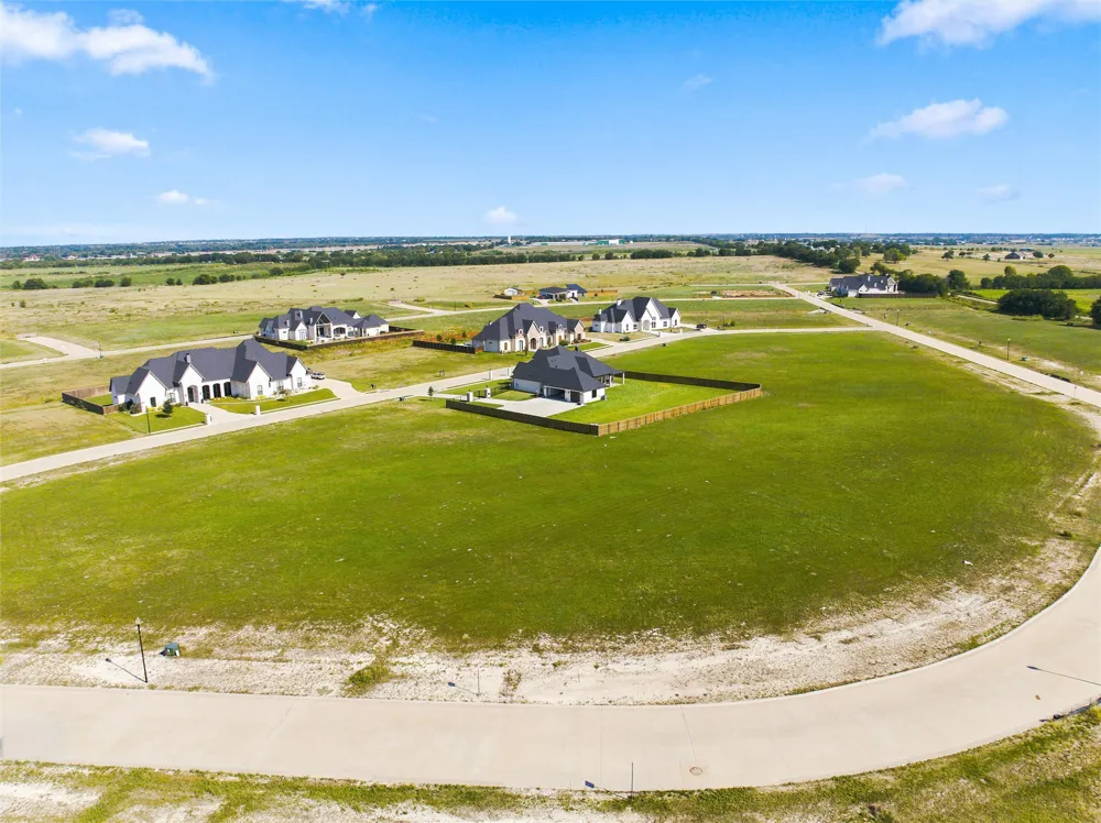 107 Yellow Rose Street Lorena, TX 76655