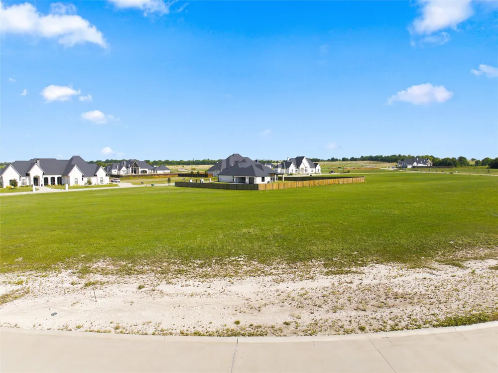 107 Yellow Rose Street Lorena, TX 76655
