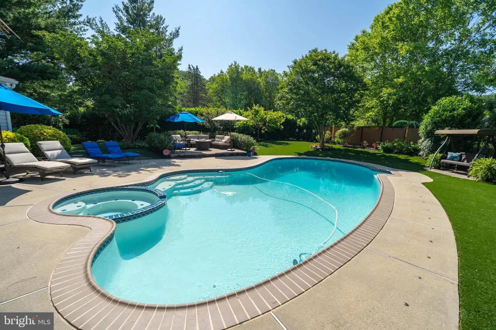 1 BALMORAL DRIVE Chadds Ford, PA 19317