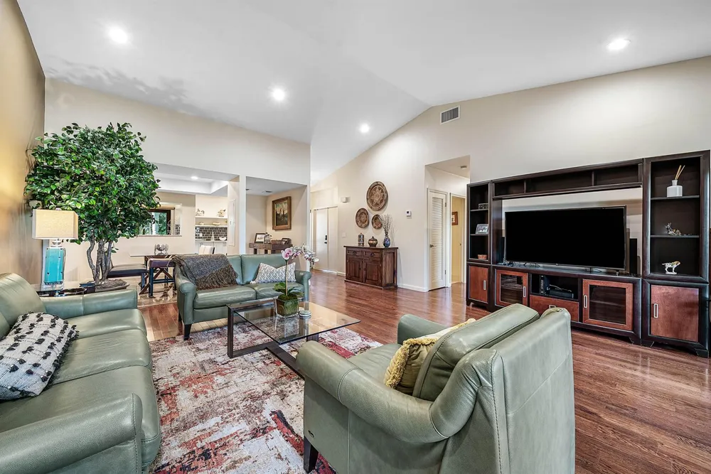 11355 Pond View Drive #D202 Wellington, FL 33414