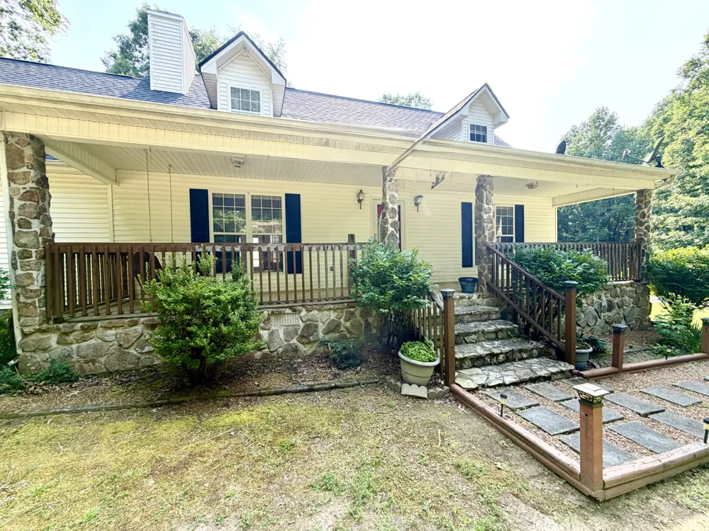 8770 Harrison Ferry Rd McMinnville, TN 37110
