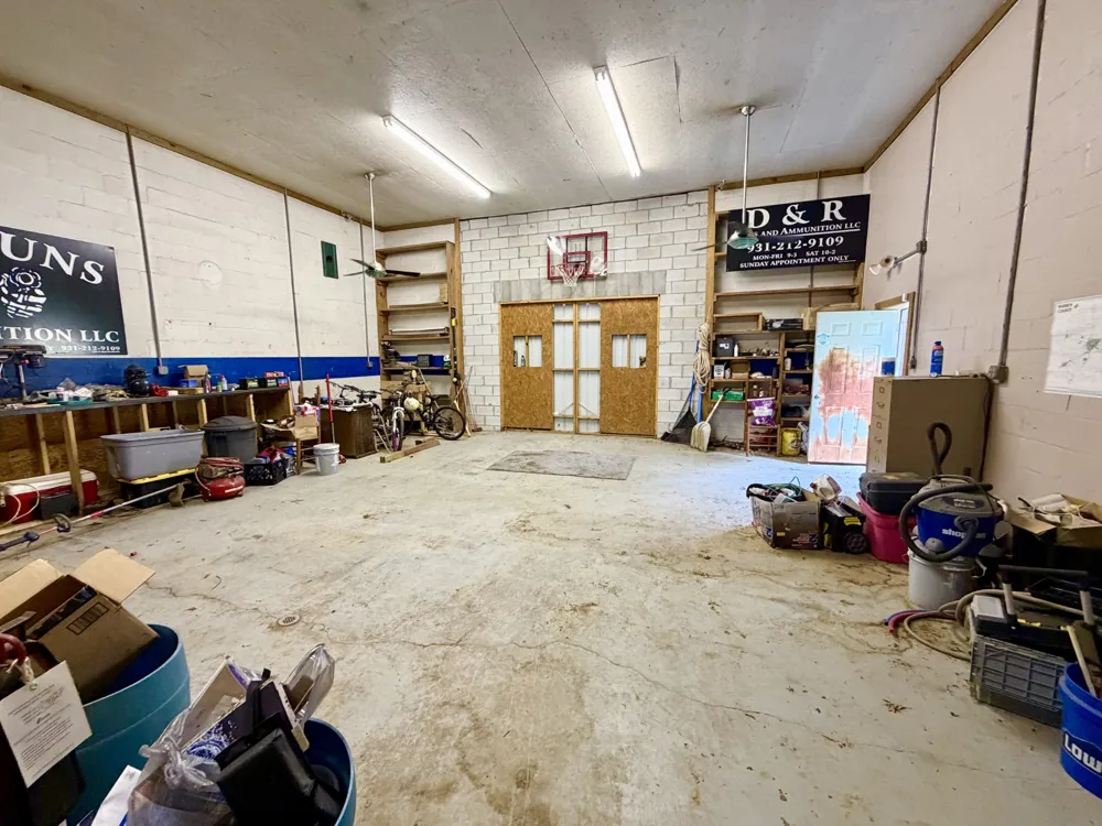 8770 Harrison Ferry Rd McMinnville, TN 37110