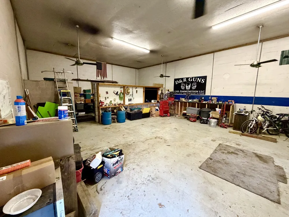 8770 Harrison Ferry Rd McMinnville, TN 37110