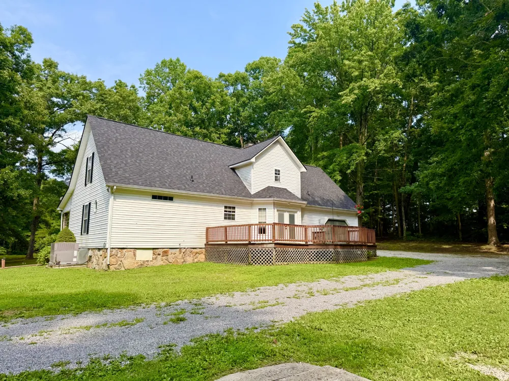 8770 Harrison Ferry Rd McMinnville, TN 37110