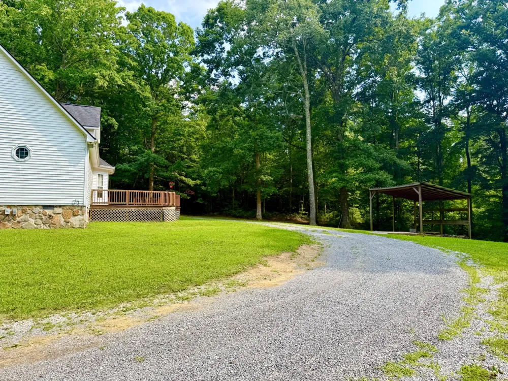 8770 Harrison Ferry Rd McMinnville, TN 37110