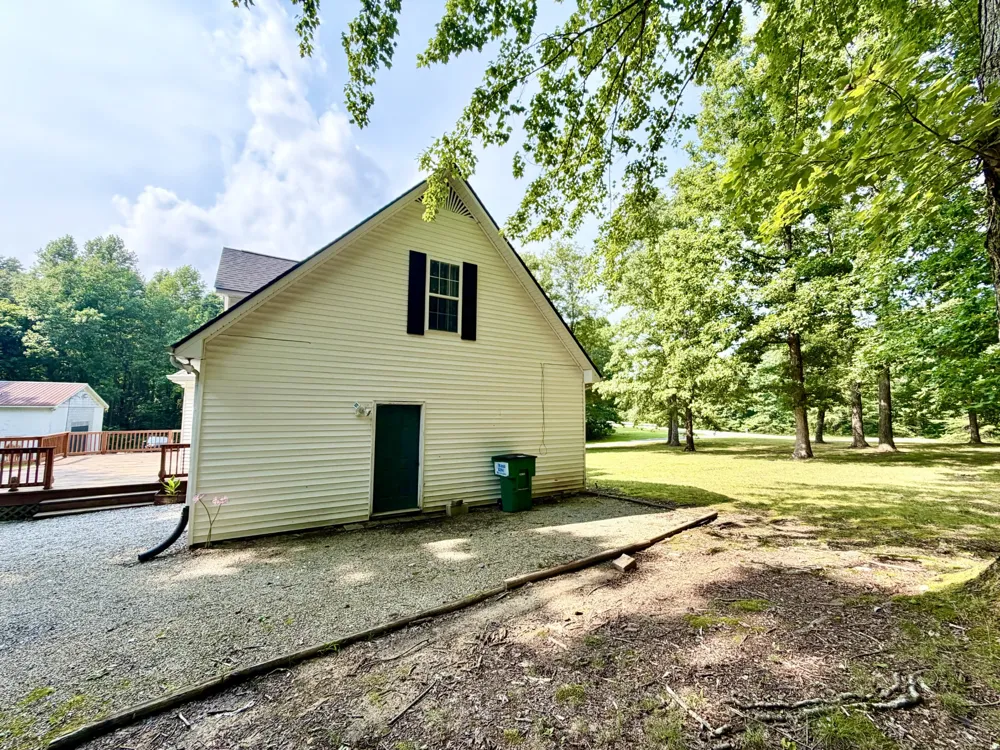 8770 Harrison Ferry Rd McMinnville, TN 37110