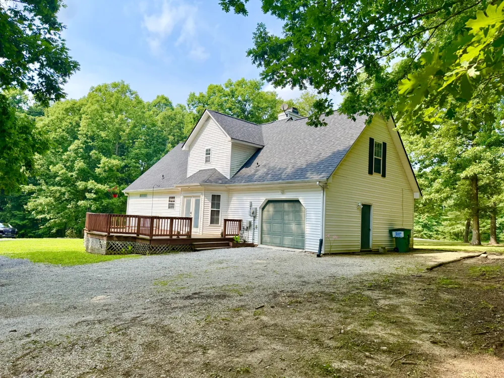 8770 Harrison Ferry Rd McMinnville, TN 37110