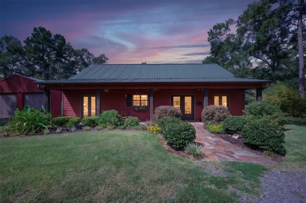 10021 Highway 1 Mooringsport, LA 71060