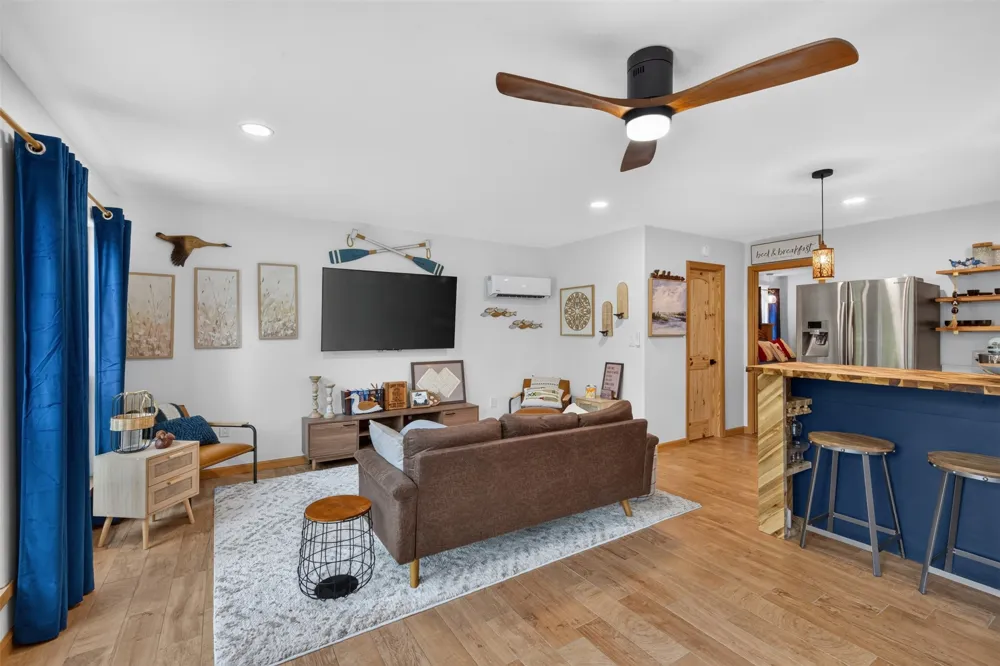10021 Highway 1 Mooringsport, LA 71060