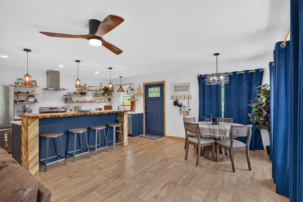 10021 Highway 1 Mooringsport, LA 71060