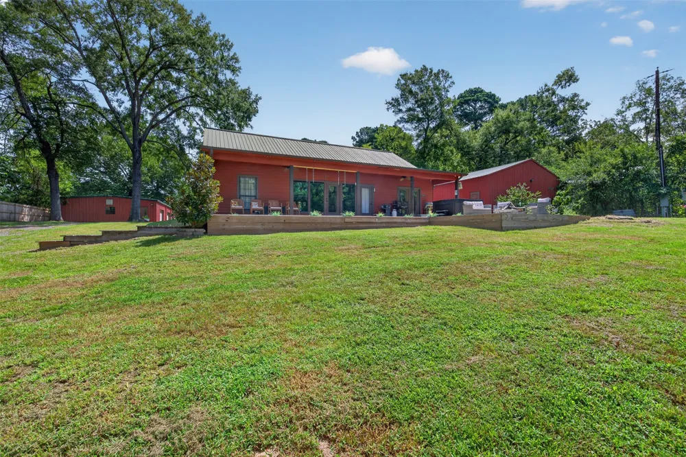 10021 Highway 1 Mooringsport, LA 71060