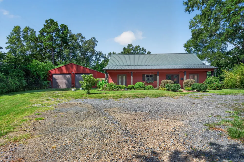 10021 Highway 1 Mooringsport, LA 71060
