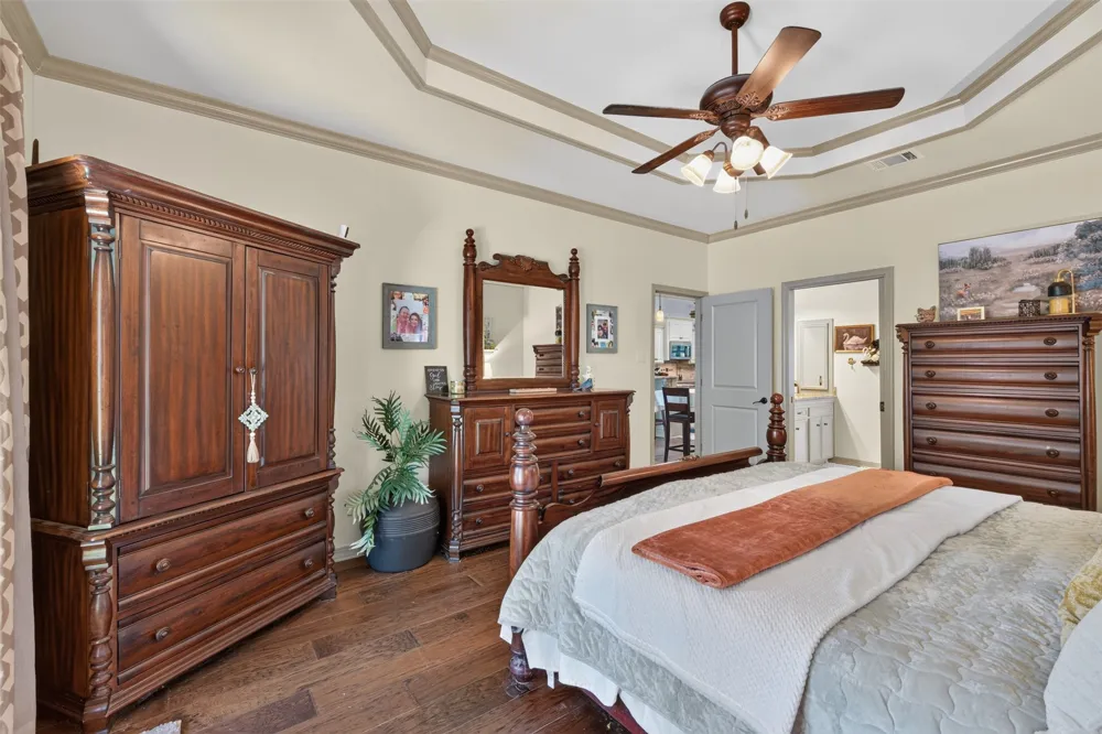 10021 Highway 1 Mooringsport, LA 71060