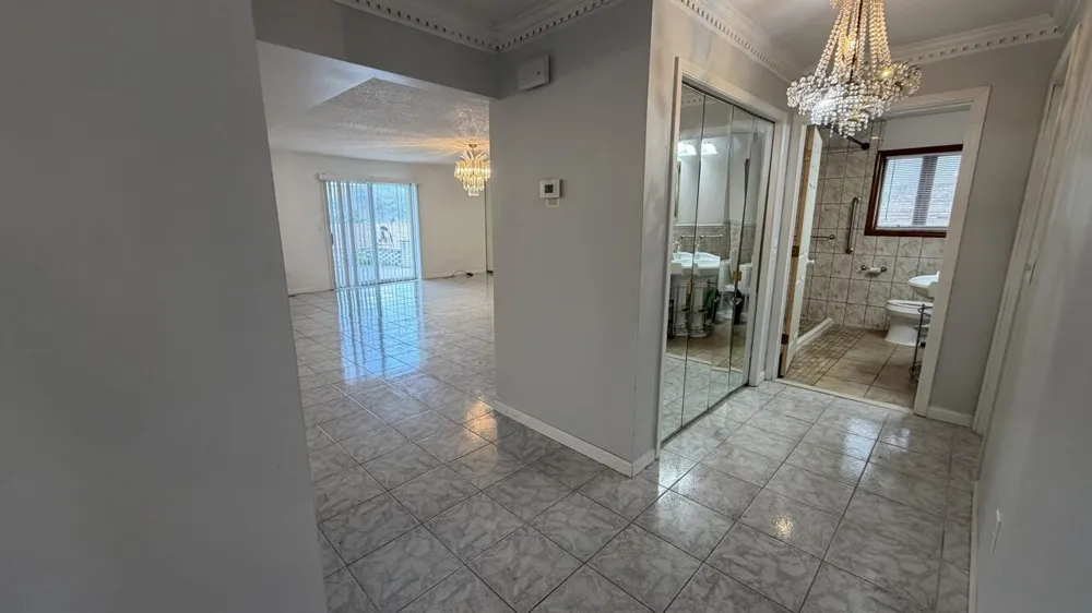 36868 Melbourne Drive Sterling Heights, MI 48312