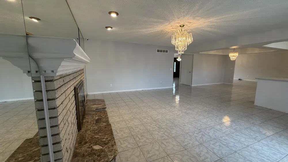 36868 Melbourne Drive Sterling Heights, MI 48312
