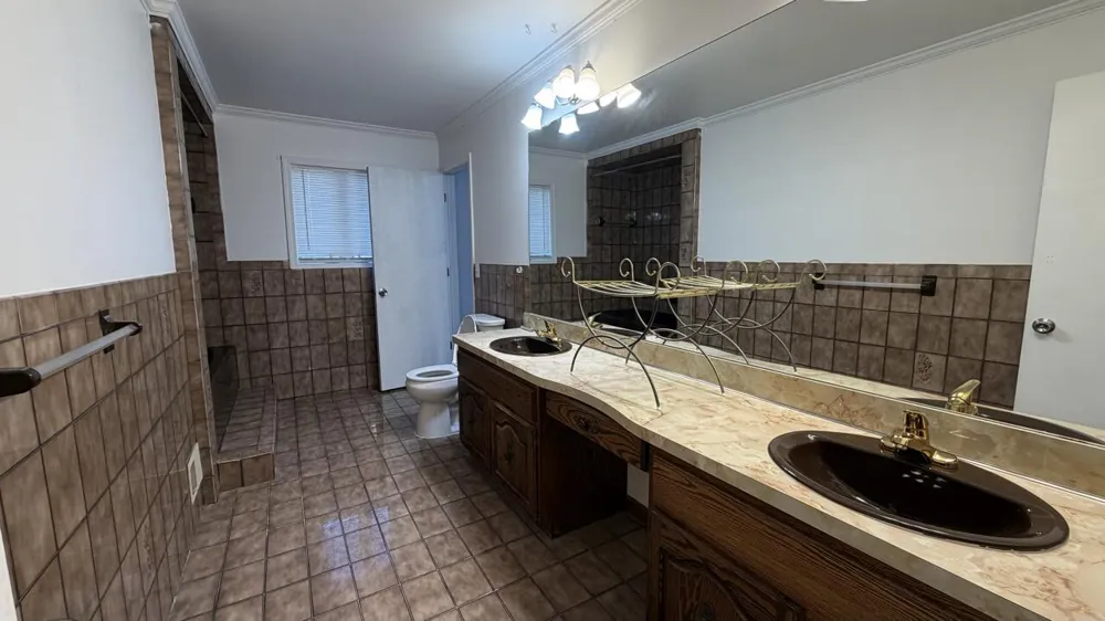 36868 Melbourne Drive Sterling Heights, MI 48312