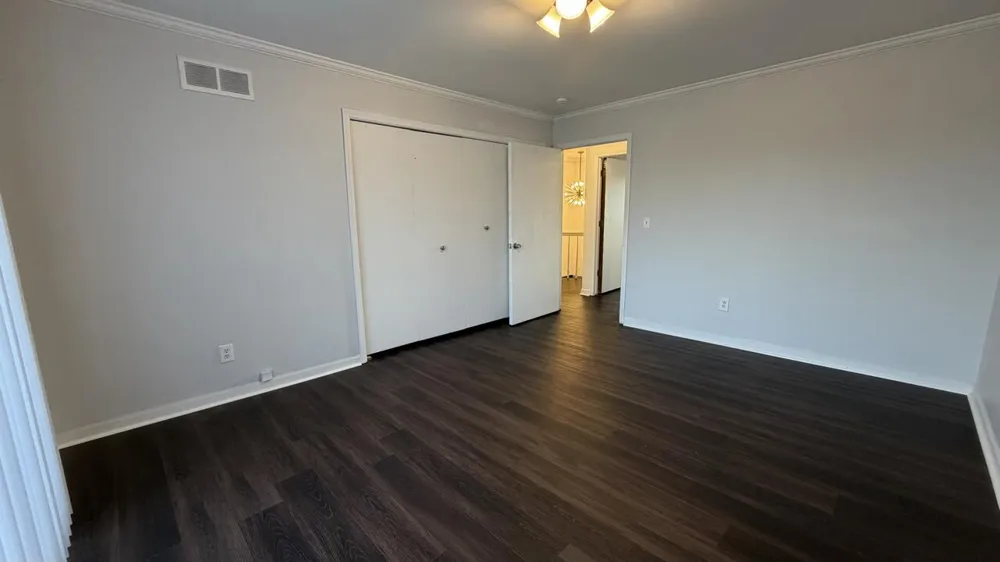 36868 Melbourne Drive Sterling Heights, MI 48312