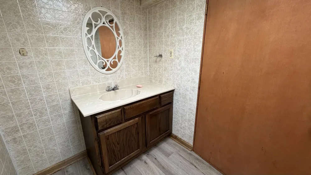 36868 Melbourne Drive Sterling Heights, MI 48312