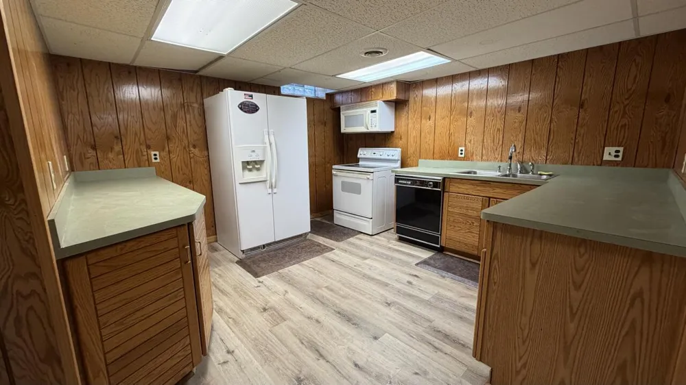 36868 Melbourne Drive Sterling Heights, MI 48312