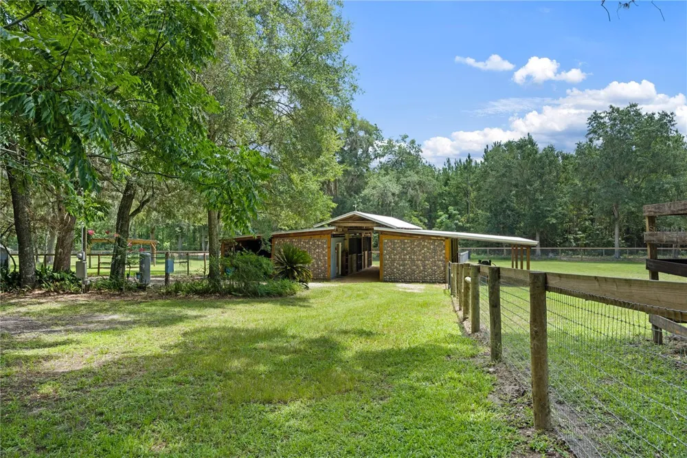 18251 NW 141ST AVENUE Williston, FL 32696