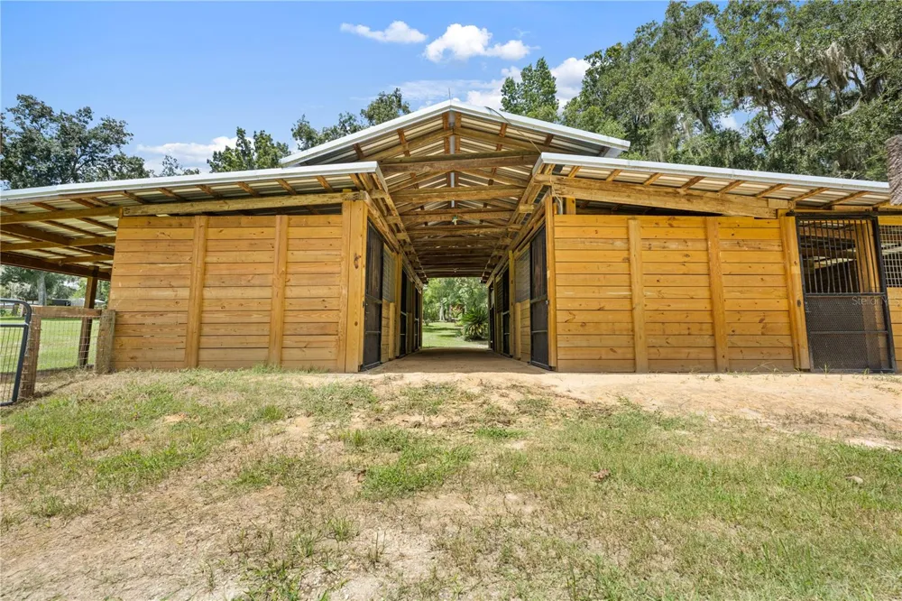 18251 NW 141ST AVENUE Williston, FL 32696