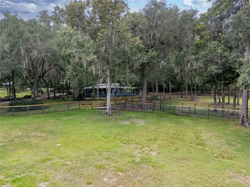 18251 NW 141ST AVENUE Williston, FL 32696