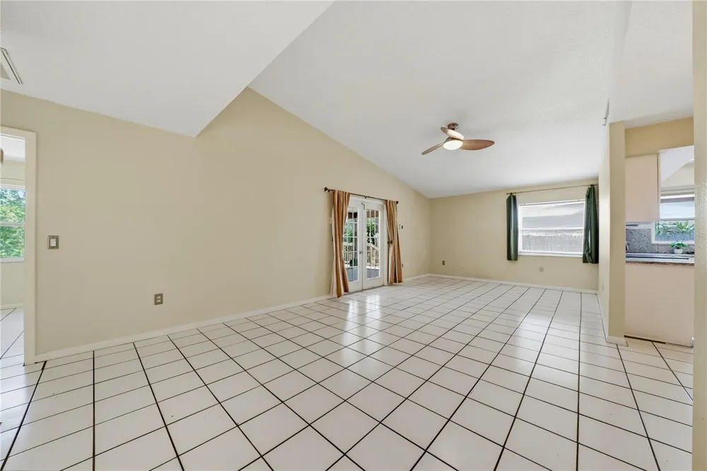 906 CARLTON ROAD Tarpon Springs, FL 34689