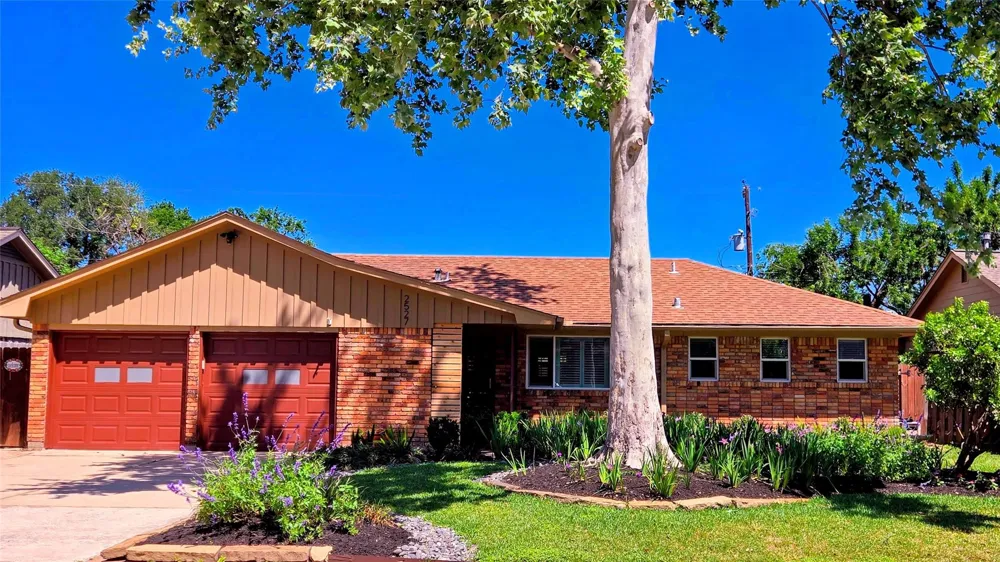 2527 Willowby Drive Houston, TX 77008