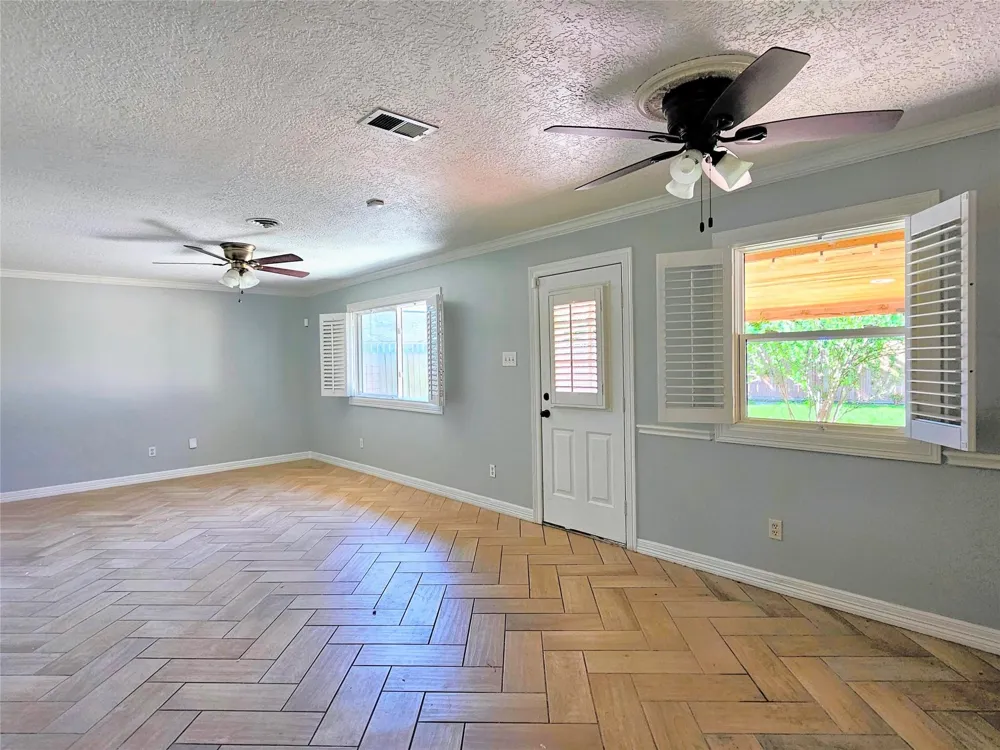 2527 Willowby Drive Houston, TX 77008
