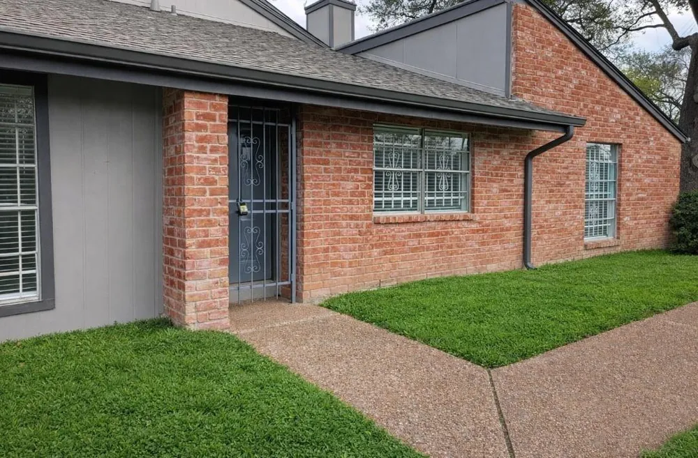 5815 Village Forest Court Houston, TX 77092