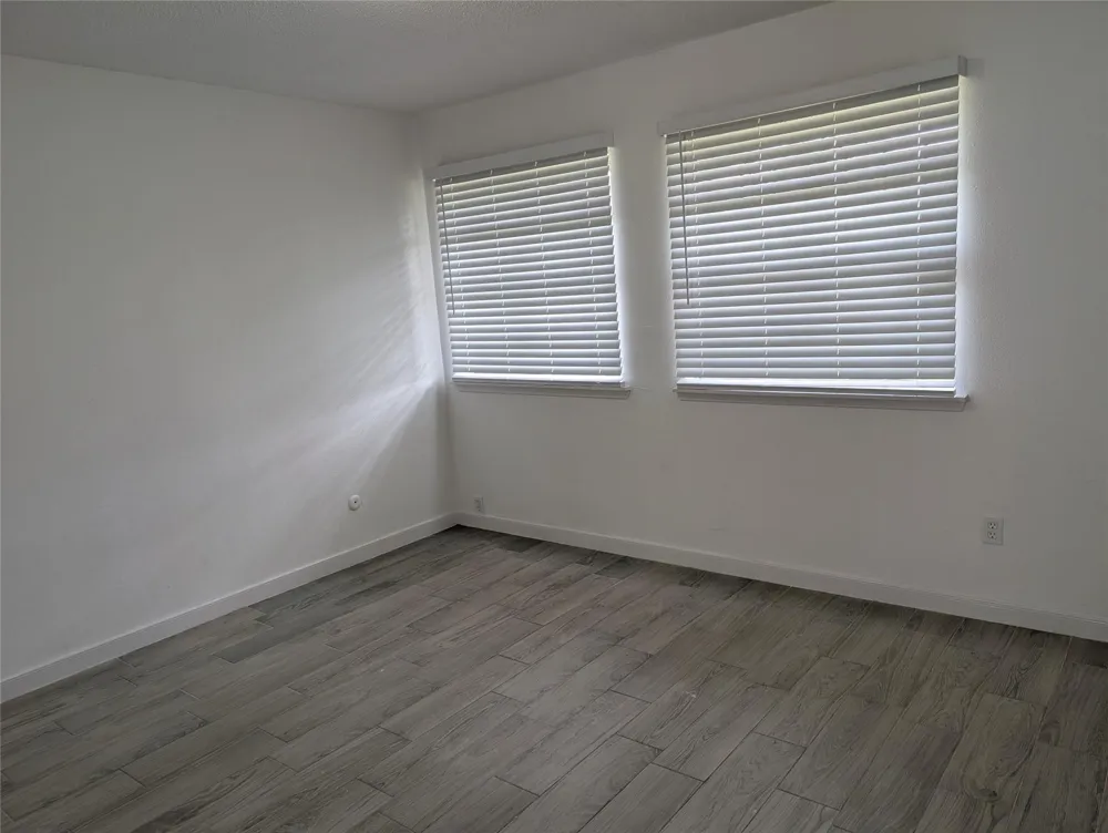 5815 Village Forest Court Houston, TX 77092