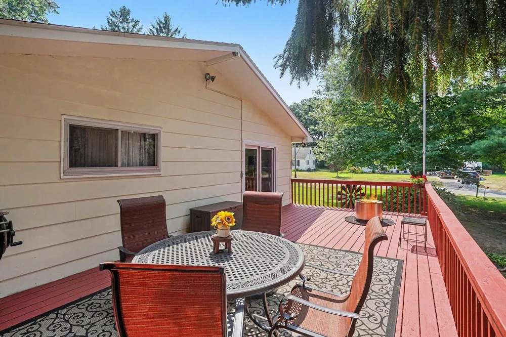 15332 Kevin Grand Haven, MI 49417