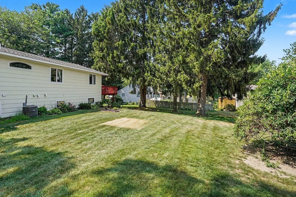 15332 Kevin Grand Haven, MI 49417