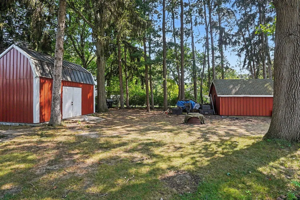 15332 Kevin Grand Haven, MI 49417