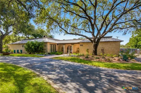 302 Tampa Drive