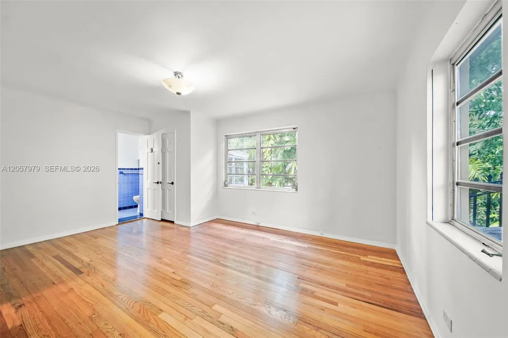 5842 Alton Rd Miami Beach, FL 33140