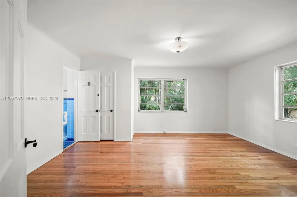 5842 Alton Rd Miami Beach, FL 33140
