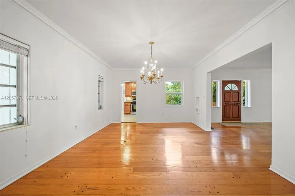 5842 Alton Rd Miami Beach, FL 33140