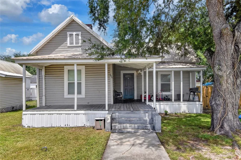 204 NE 1ST AVENUE Mulberry, FL 33860