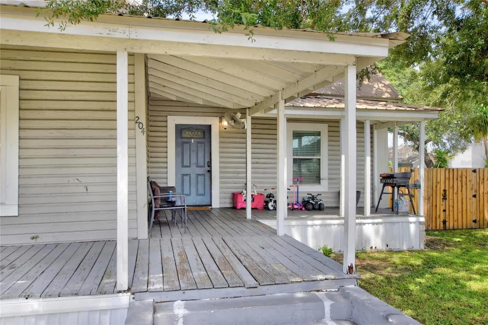 204 NE 1ST AVENUE Mulberry, FL 33860