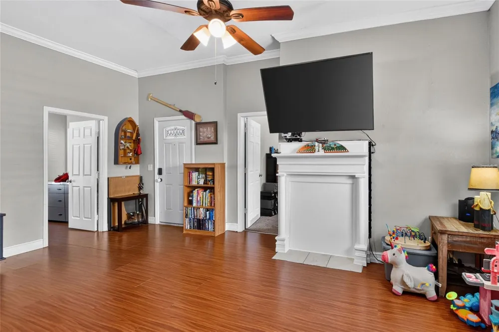 204 NE 1ST AVENUE Mulberry, FL 33860