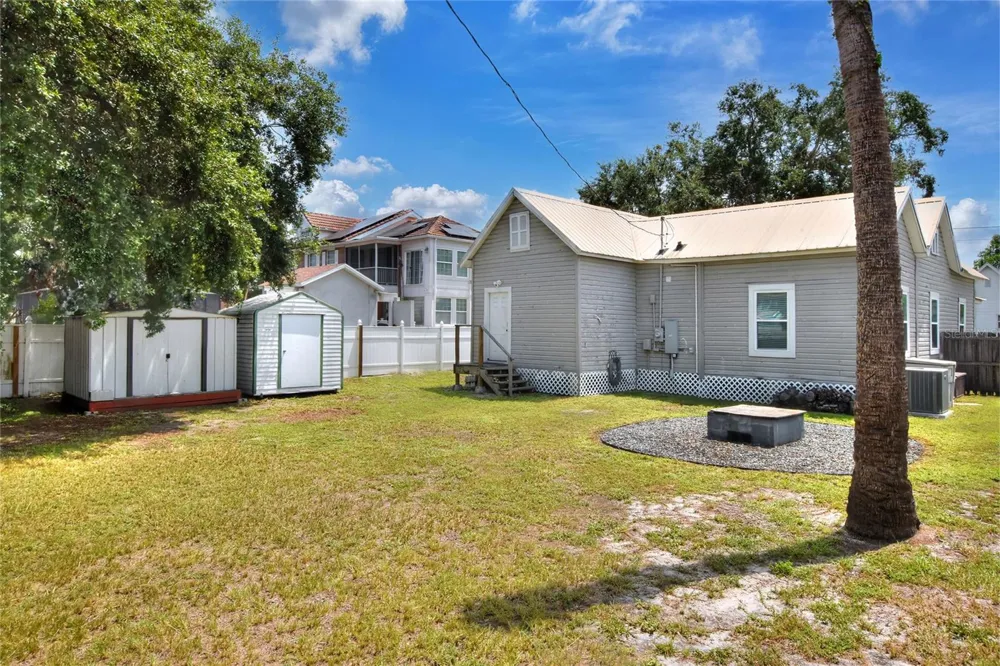 204 NE 1ST AVENUE Mulberry, FL 33860