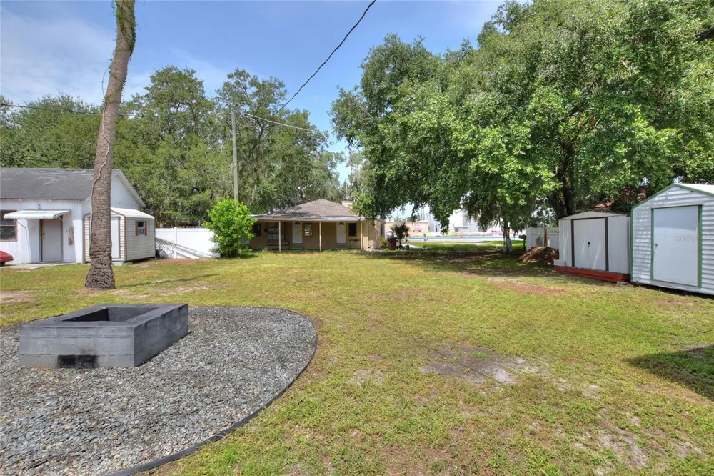 204 NE 1ST AVENUE Mulberry, FL 33860
